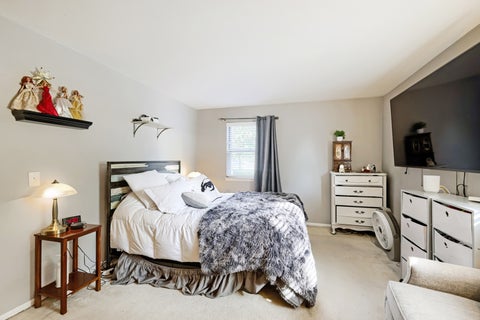 Tiny photo for 75 LARCH Court #Z1, Schaumburg, IL 60193 (MLS # 12759797)