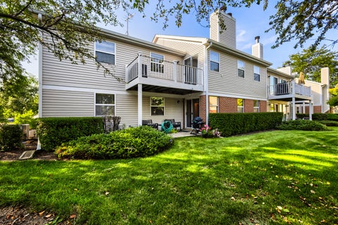 Tiny photo for 75 LARCH Court #Z1, Schaumburg, IL 60193 (MLS # 12759797)