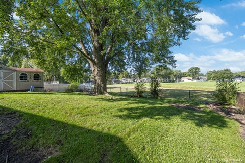 Tiny photo for 490 Heather Lane, Carol Stream, IL 60188 (MLS # 12681093)