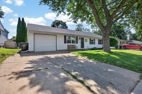 Tiny photo for 1307 Dogwood Lane, Bloomington, IL 61704 (MLS # 12693923)