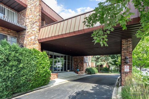 Tiny photo for 1041 W Ogden Avenue #2-121, Naperville, IL 60563 (MLS # 12469496)