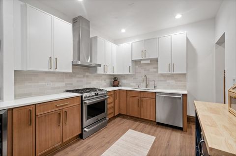 Tiny photo for 3707 N Wilton Avenue #2, Chicago, IL 60613 (MLS # 12593070)