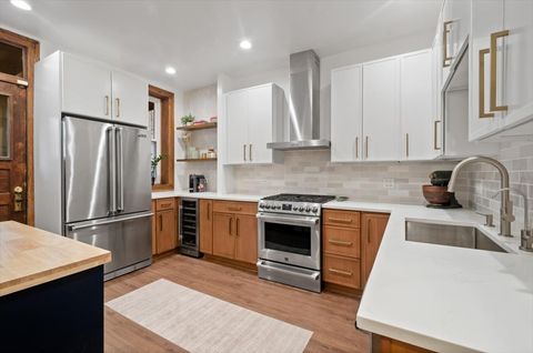 Tiny photo for 3707 N Wilton Avenue #2, Chicago, IL 60613 (MLS # 12593070)