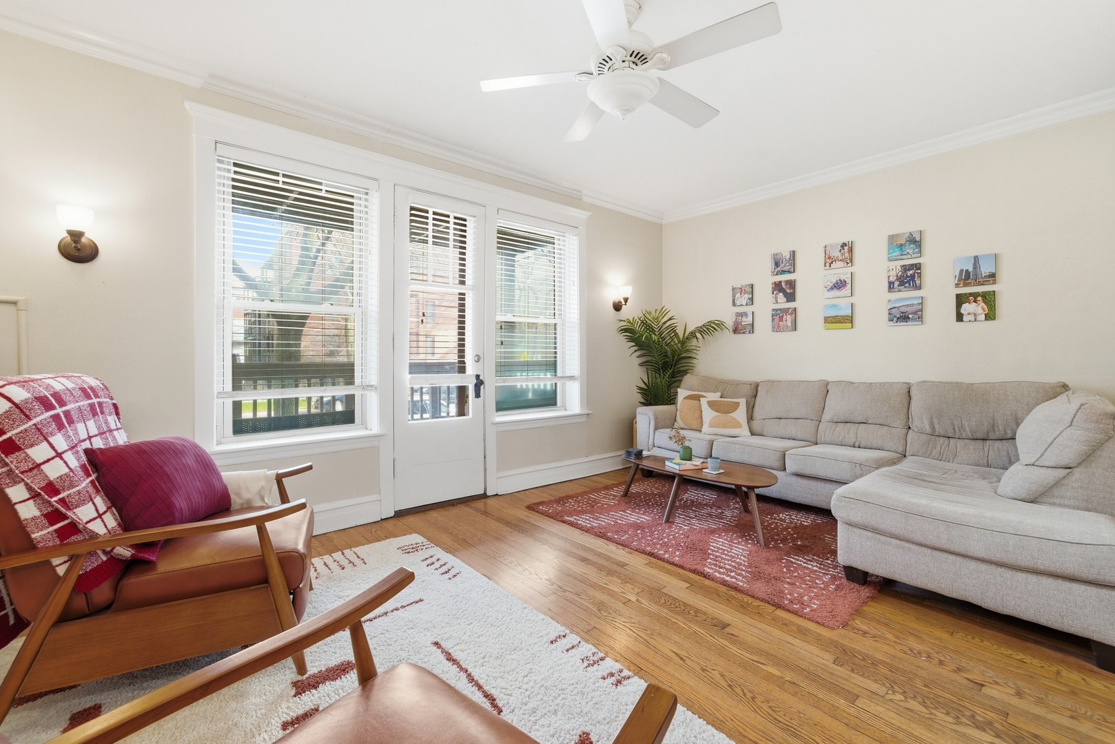 1539 W Addison Street