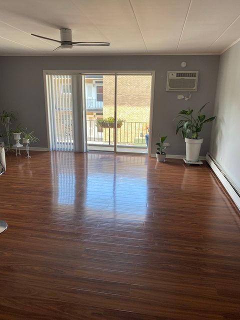 Tiny photo for 10109 S Cicero Avenue #206, Oak Lawn, IL 60453 (MLS # 12419774)