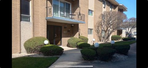 Tiny photo for 10109 S Cicero Avenue #206, Oak Lawn, IL 60453 (MLS # 12419774)