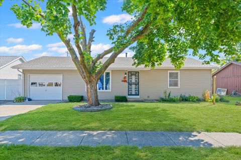 Photo of 1412 Greenridge Drive, Urbana, IL 61802 (MLS # 12424570)