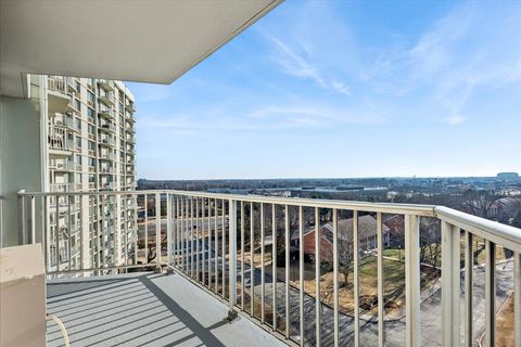 Tiny photo for 40 N Tower Road #8F, Oak Brook, IL 60523 (MLS # 12585112)