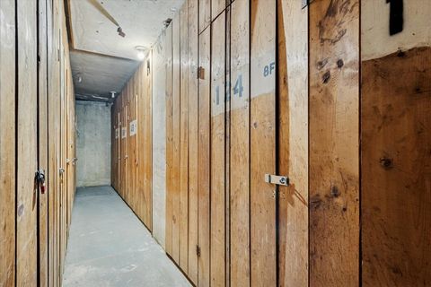 Tiny photo for 40 N Tower Road #8F, Oak Brook, IL 60523 (MLS # 12585112)