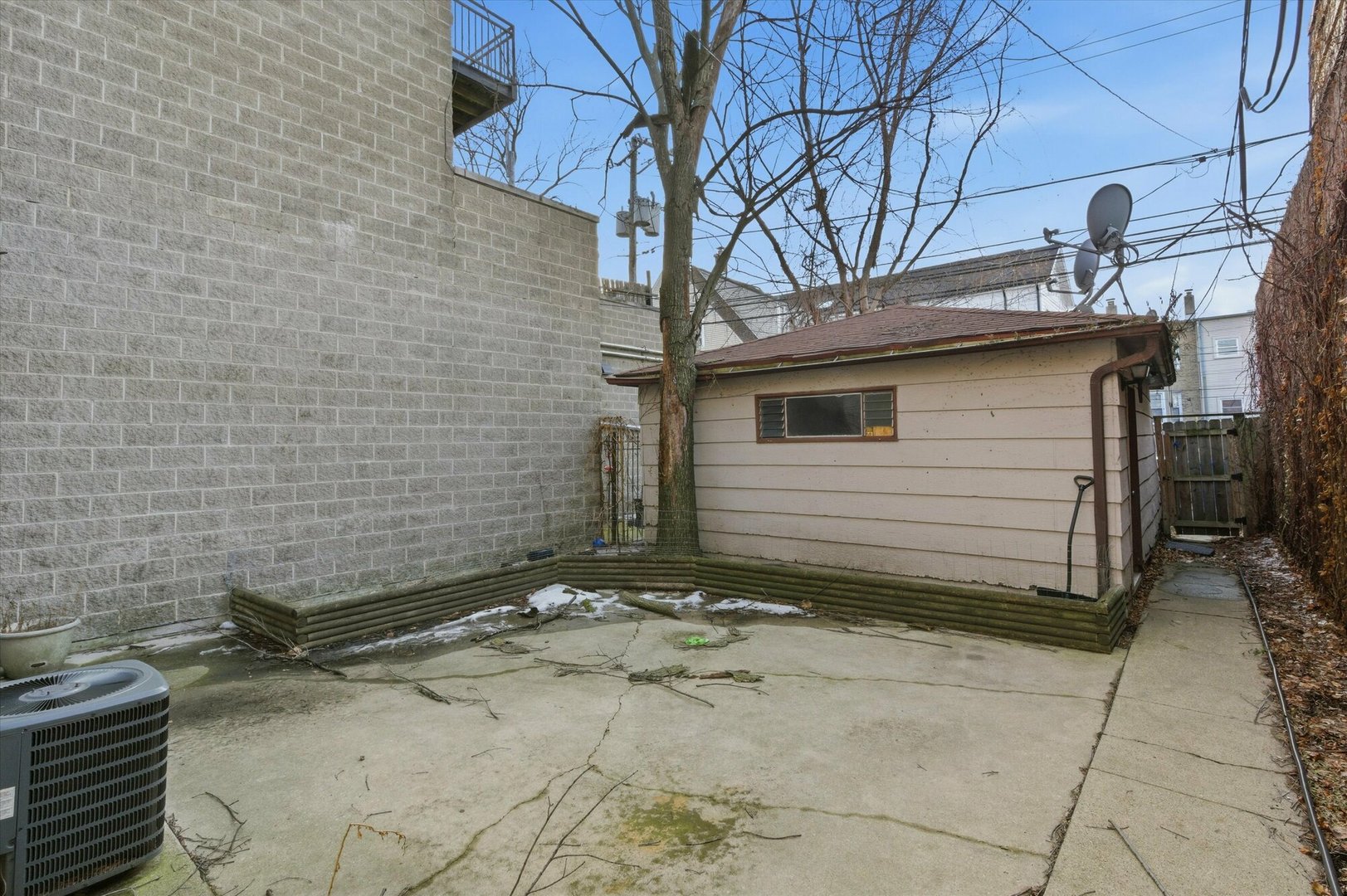 4140 N Western Avenue