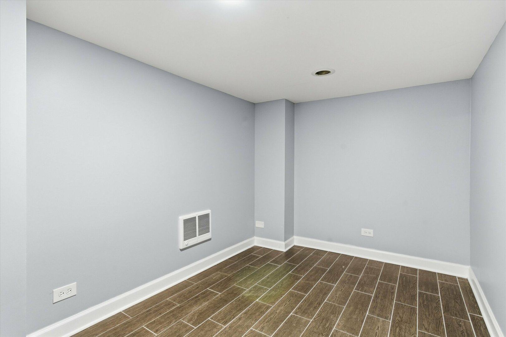 4140 N Western Avenue