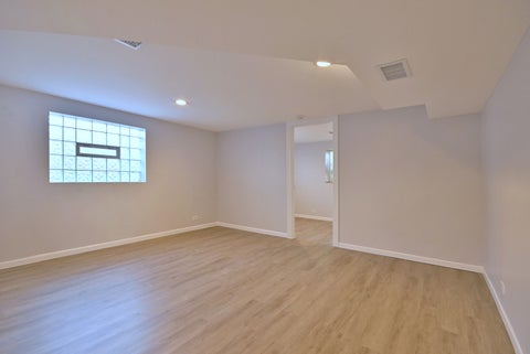 Tiny photo for 7142 N Keating Avenue, Lincolnwood, IL 60712 (MLS # 12746903)