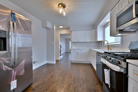 Tiny photo for 7142 N Keating Avenue, Lincolnwood, IL 60712 (MLS # 12746903)