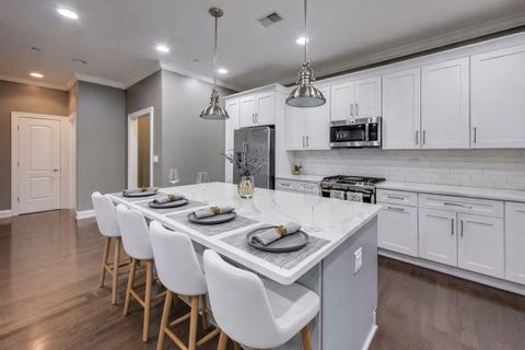 Tiny photo for 2811 N Bell Avenue #107, Chicago, IL 60618 (MLS # 12533376)