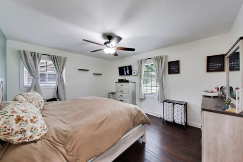Tiny photo for 502 Shadywood Lane, Elk Grove Village, IL 60007 (MLS # 12713253)