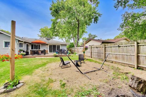 Tiny photo for 502 Shadywood Lane, Elk Grove Village, IL 60007 (MLS # 12713253)
