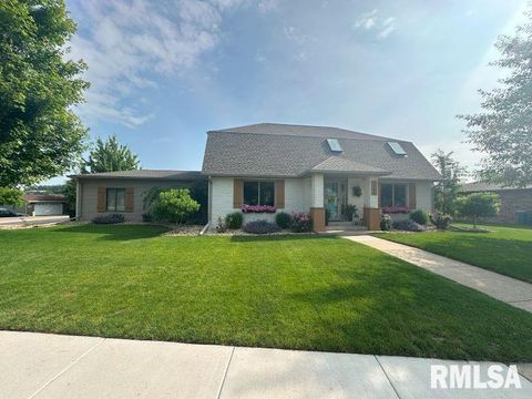 Tiny photo for 1144 BROOKVIEW Drive, De Witt, IA 52742 (MLS # QC4264339)
