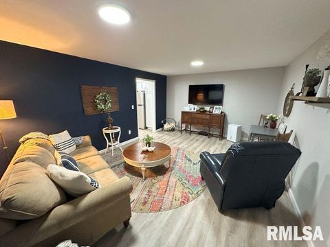 Tiny photo for 1144 BROOKVIEW Drive, De Witt, IA 52742 (MLS # QC4264339)