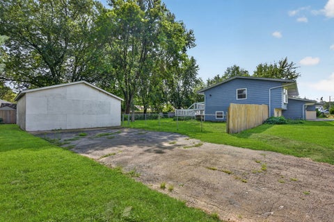 Tiny photo for 10467 W Chaplin Avenue, Beach Park, IL 60099 (MLS # 12740603)