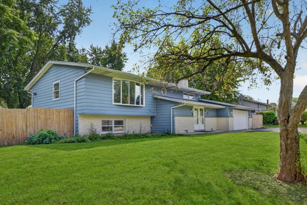 10467 W CHAPLIN AVE, BEACH PARK, IL 60099 - Image ed4cbbf13ab9d3c03d4f25908f5ebe73/2885991965