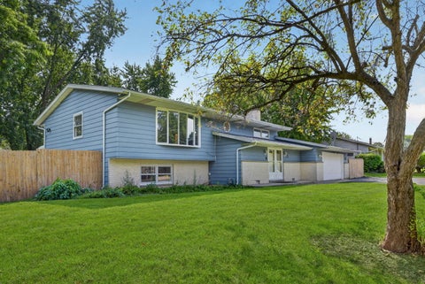 Photo of 10467 W Chaplin Avenue, Beach Park, IL 60099 (MLS # 12740603)