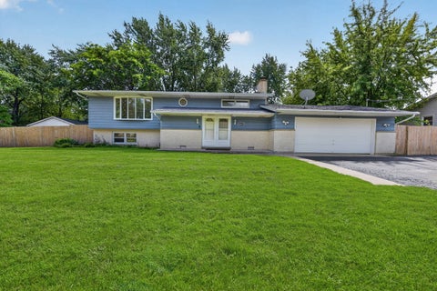 Tiny photo for 10467 W Chaplin Avenue, Beach Park, IL 60099 (MLS # 12740603)