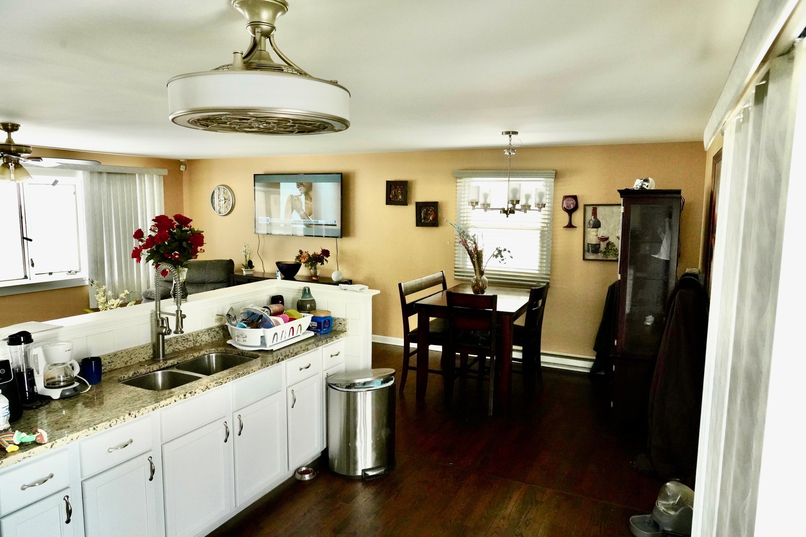 17316 Central Park Avenue