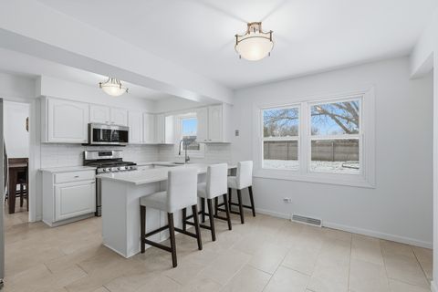 Tiny photo for 7209 Grant Street, Darien, IL 60561 (MLS # 12438273)