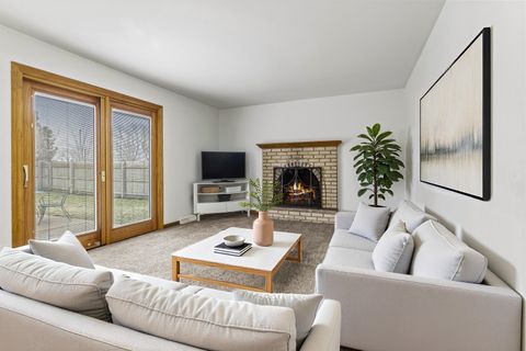 Tiny photo for 7209 Grant Street, Darien, IL 60561 (MLS # 12438273)