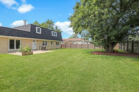 Tiny photo for 7209 Grant Street, Darien, IL 60561 (MLS # 12438273)