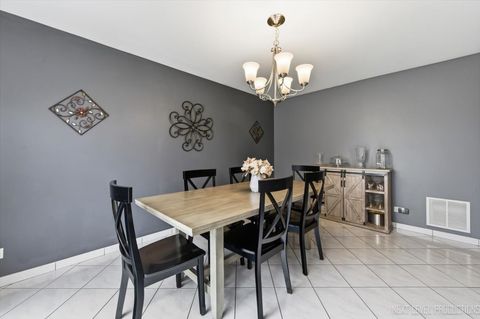 Tiny photo for 517 Danbury Drive, Carol Stream, IL 60188 (MLS # 12563498)