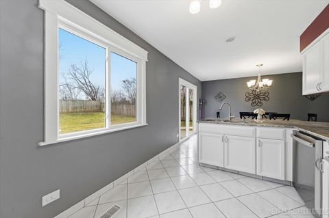 Tiny photo for 517 Danbury Drive, Carol Stream, IL 60188 (MLS # 12563498)