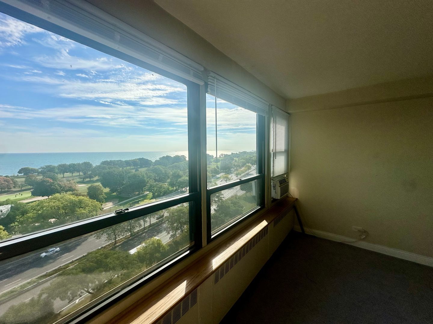 4180 N Marine Drive 1406
