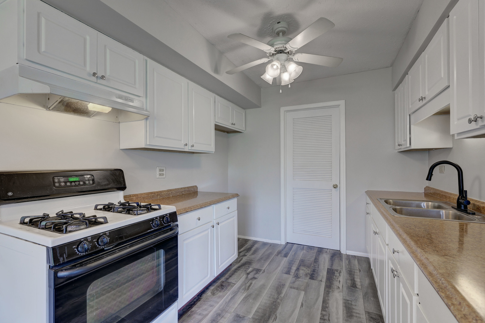 1316 Kingsbury Drive 2