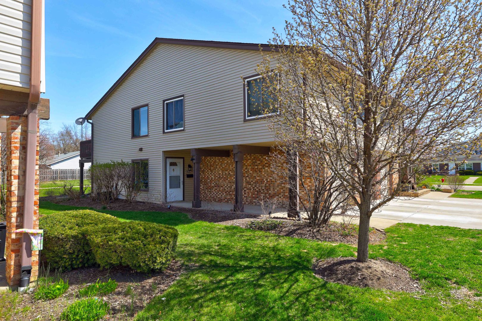 1316 Kingsbury Drive 2