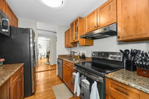 Tiny photo for 3930 N Pine Grove Avenue #903, Chicago, IL 60613 (MLS # 12631388)