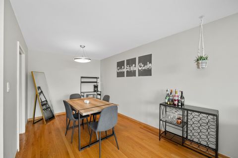 Tiny photo for 3930 N Pine Grove Avenue #903, Chicago, IL 60613 (MLS # 12631388)