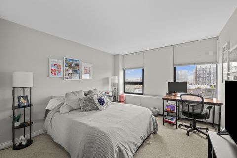 Tiny photo for 3930 N Pine Grove Avenue #903, Chicago, IL 60613 (MLS # 12631388)