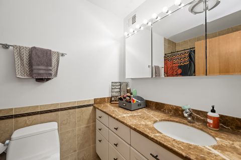 Tiny photo for 3930 N Pine Grove Avenue #903, Chicago, IL 60613 (MLS # 12631388)