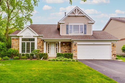 Photo of 590 HAPSFIELD Lane, Buffalo Grove, IL 60089 (MLS # 12653778)