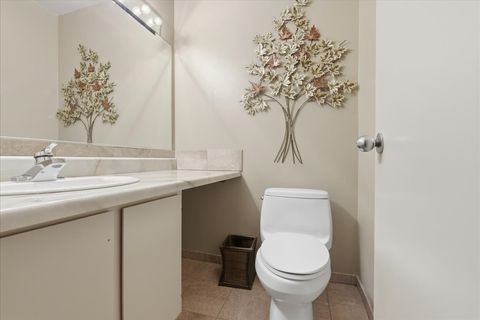 Tiny photo for 5400 S Hyde Park Boulevard #1c, Chicago, IL 60615 (MLS # 12664629)