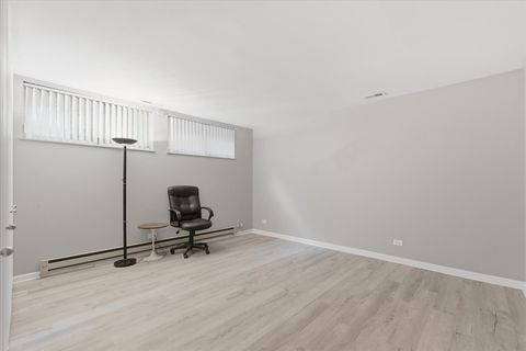 Tiny photo for 5400 S Hyde Park Boulevard #1c, Chicago, IL 60615 (MLS # 12664629)