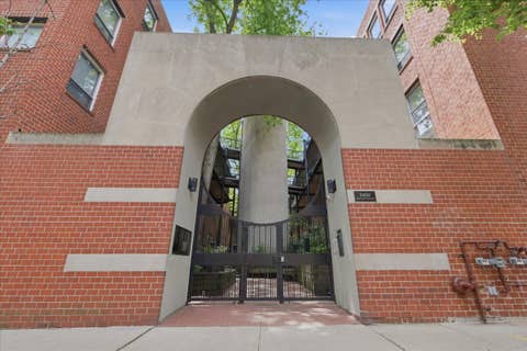Photo of 5400 S Hyde Park Boulevard #1c, Chicago, IL 60615 (MLS # 12664629)