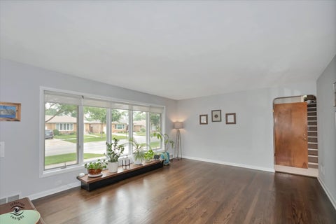 Tiny photo for 7621 W Main Street W, Niles, IL 60714 (MLS # 12695898)