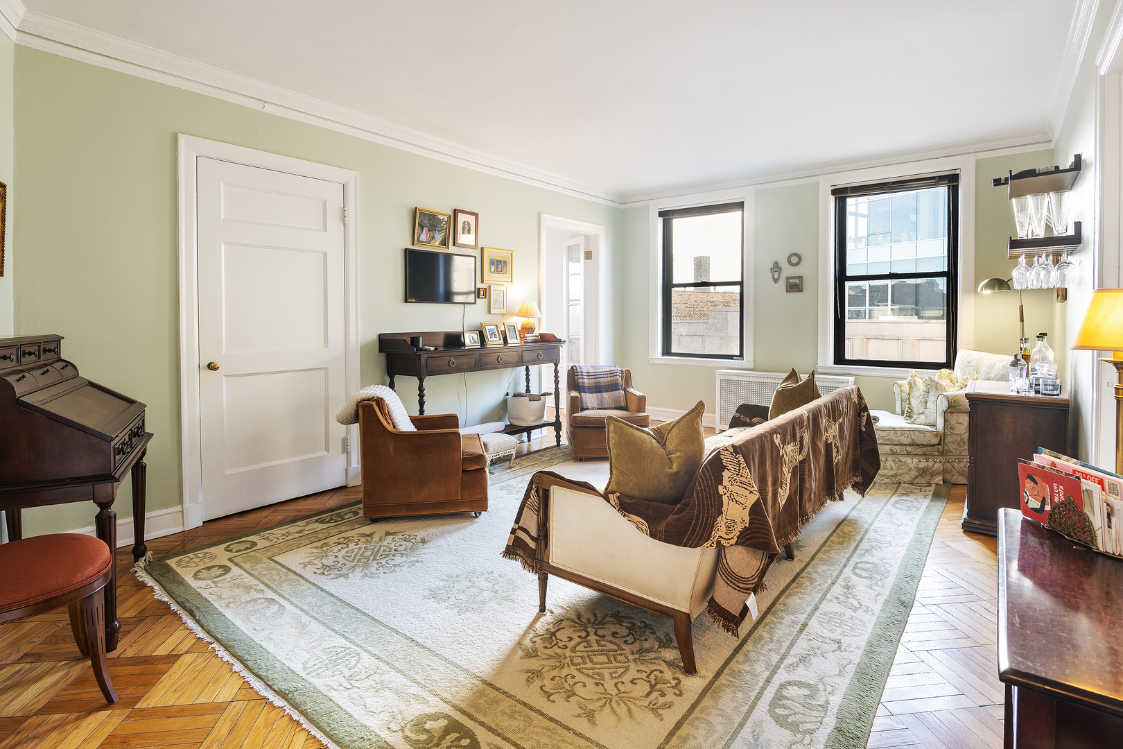 2000 N Lincoln Park West 414