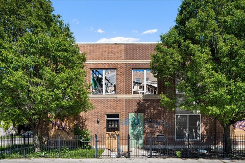 Photo of 3149 W Lexington Street #1, Chicago, IL 60612 (MLS # 12670480)