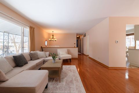 Tiny photo for 795 Plymouth Road, Hoffman Estates, IL 60192 (MLS # 12526221)