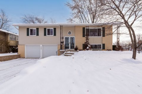 Photo of 795 Plymouth Road, Hoffman Estates, IL 60192 (MLS # 12526221)