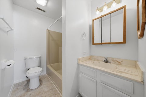 Tiny photo for 1422 Stonebridge Circle #M5, Wheaton, IL 60189 (MLS # 12744671)