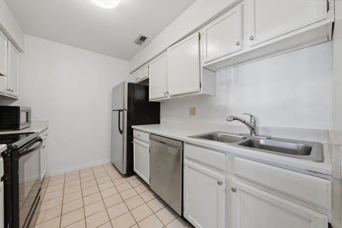 Tiny photo for 1422 Stonebridge Circle #M5, Wheaton, IL 60189 (MLS # 12744671)